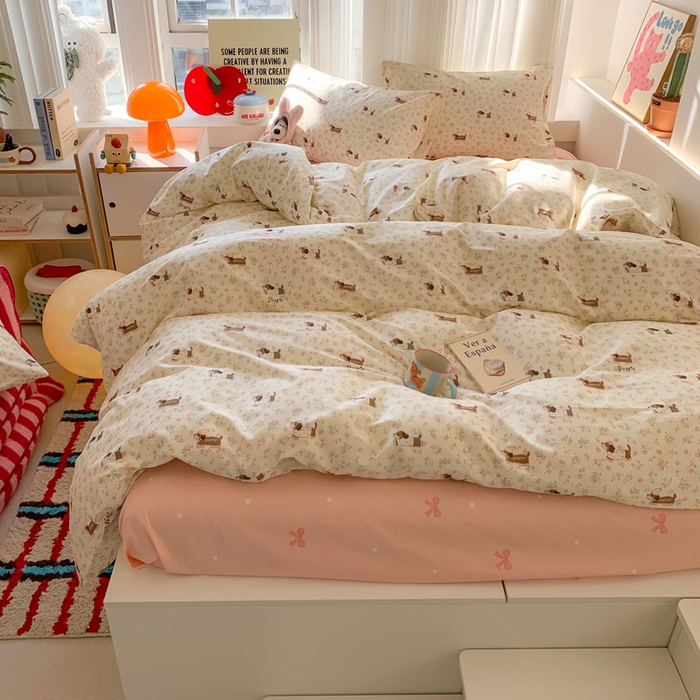 91家纺网 家纺一手货源 找家纺 澳萝拉 2025新款小碎花清新春夏全棉花边双层纱韩系三件套四件套 狗狗乐园