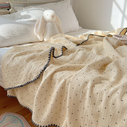 91家纺网 家纺一手货源 找家纺 三朵ins风韩国A类全棉绉绉纱多功能毯情图 小黑点