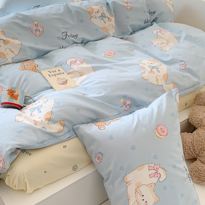 91家纺网 家纺一手货源 找家纺 澳萝拉 2025新款小碎花清新春夏全棉花边双层纱韩系三件套四件套 甜心小猫