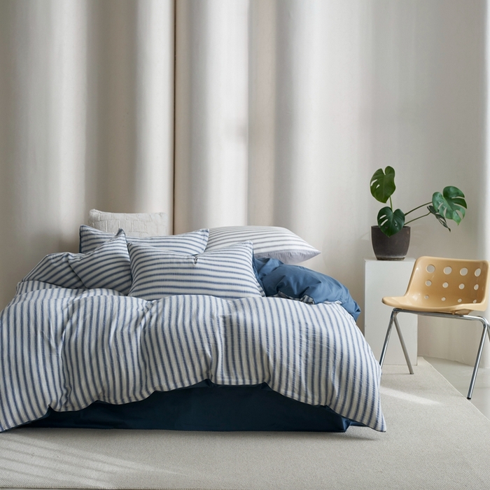 91家纺网 家纺一手货源 找家纺 金丝鸟家纺 2025新款全棉皱皱纱系列四件套 皱皱纱条纹蓝