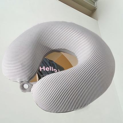 91家纺网 家纺一手货源 找家纺 （总）一隅花田 2025新款针织条纹U型护颈枕