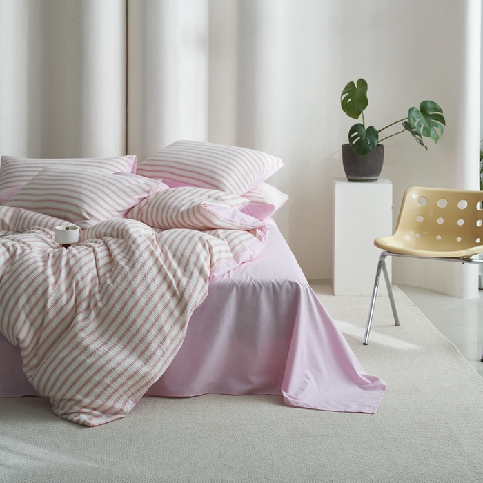 91家纺网 家纺一手货源 找家纺 金丝鸟家纺 2025新款全棉皱皱纱系列四件套 皱皱纱条纹粉