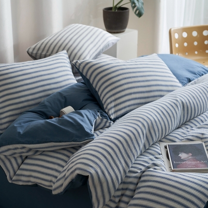 91家纺网 家纺一手货源 找家纺 金丝鸟家纺 2025新款全棉皱皱纱系列四件套 皱皱纱条纹蓝