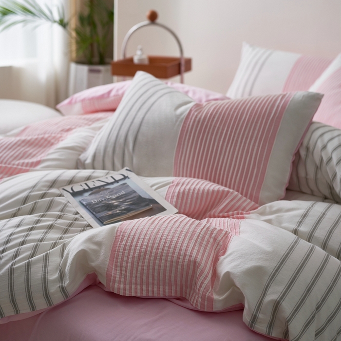 91家纺网 家纺一手货源 找家纺 金丝鸟家纺 2025新款全棉三层纱提花系列四件套 晴岚 粉