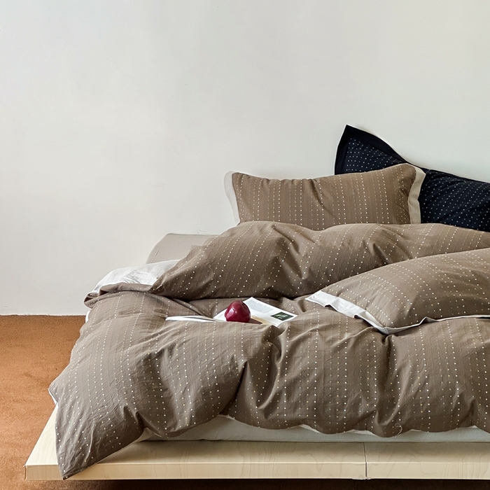 91家纺网 家纺一手货源 找家纺 云上  2025新款色织小提花方糖水洗棉四件套 方糖-咖