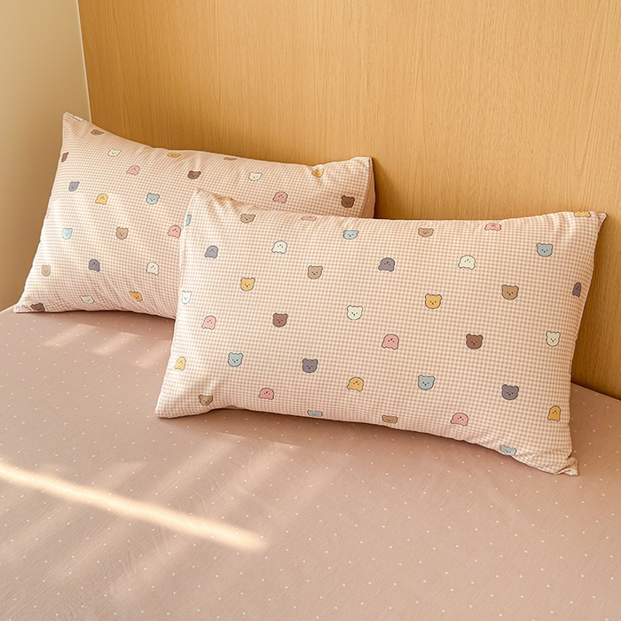 91家纺网 家纺一手货源 找家纺 感遇全棉软萌清新四件套 饼干小熊粉