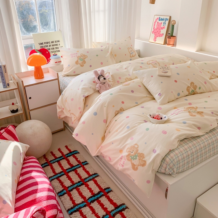 91家纺网 家纺一手货源 找家纺 澳萝拉 2025新款小碎花清新春夏全棉花边双层纱韩系三件套四件套 奶油小熊