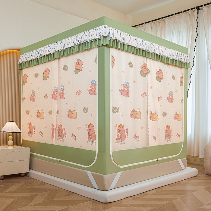 91家纺网 家纺一手货源 找家纺 迪凡保罗蚊帐 2025新款2503专版印花遮光帘防摔坐床蚊帐实拍图 呆萌豚豚