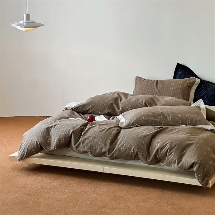 91家纺网 家纺一手货源 找家纺 云上  2025新款色织小提花方糖水洗棉四件套 方糖-咖