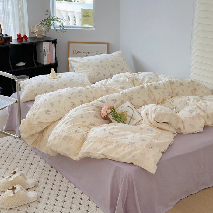 91家纺网 家纺一手货源 找家纺 澳萝拉 2025新款小碎花清新春夏全棉花边双层纱韩系三件套四件套 紫藤花