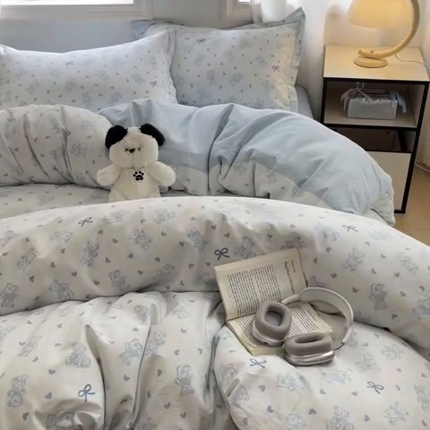 91家纺网 家纺一手货源 找家纺 涵宸家纺 2025新款全棉印花四件套 B幸运熊