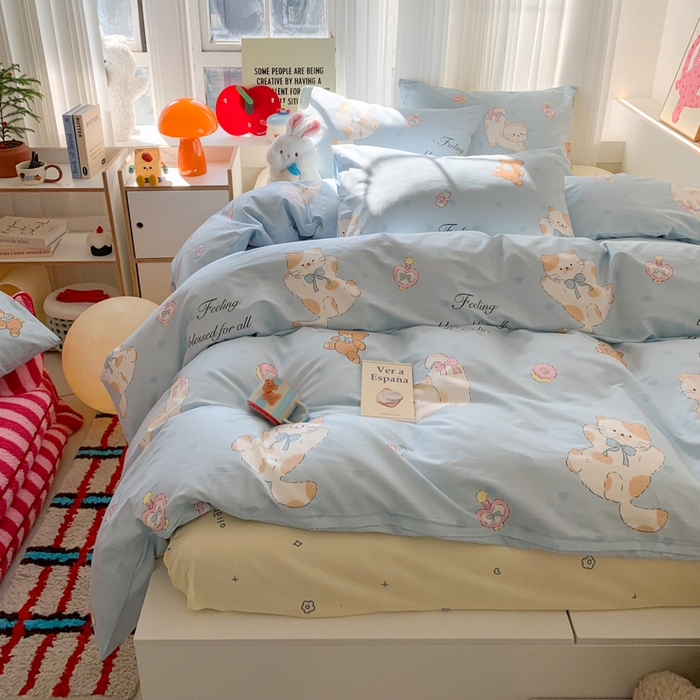 91家纺网 家纺一手货源 找家纺 澳萝拉 2025新款小碎花清新春夏全棉花边双层纱韩系三件套四件套 甜心小猫