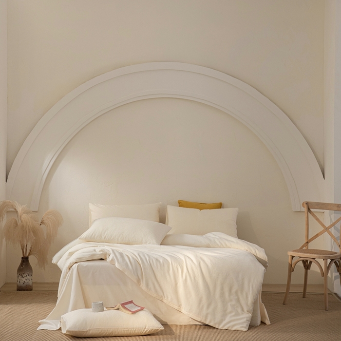 91家纺网 家纺一手货源 找家纺 金丝鸟家纺 2025新款全棉三层纱提花系列四件套 重影白