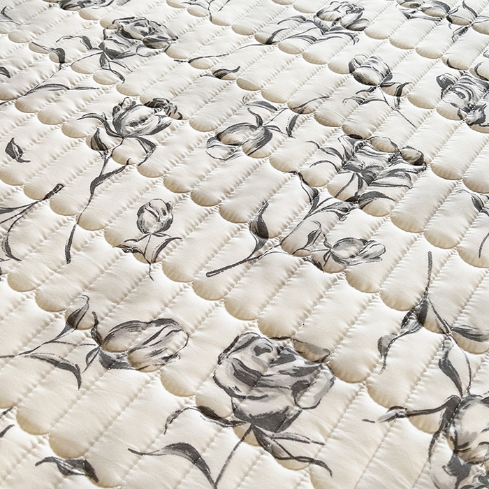 91家纺网 家纺一手货源 找家纺 眠势力 2025新款赫本风花边床笠四季通用加厚夹棉席梦思保护套 玫瑰之恋