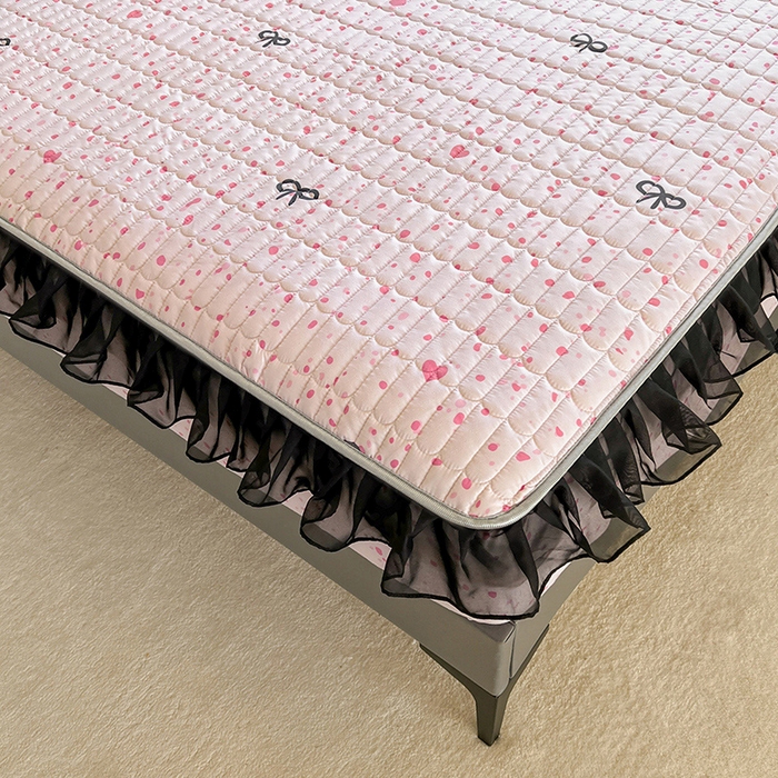91家纺网 家纺一手货源 找家纺 眠势力 2025新款赫本风花边床笠四季通用加厚夹棉席梦思保护套 奇思妙想-粉