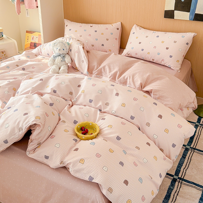 91家纺网 家纺一手货源 找家纺 感遇全棉软萌清新四件套 饼干小熊粉