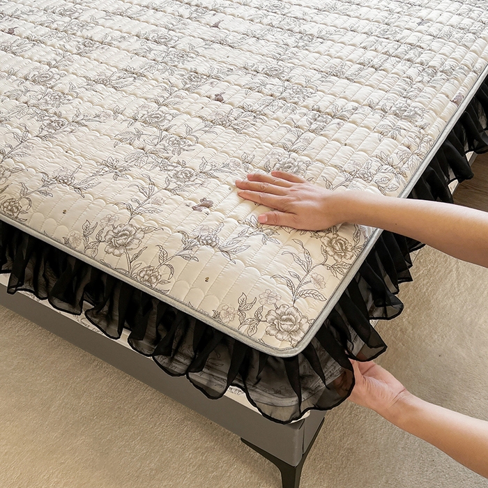 91家纺网 家纺一手货源 找家纺 眠势力 2025新款赫本风花边床笠四季通用加厚夹棉席梦思保护套 曼妙花恋