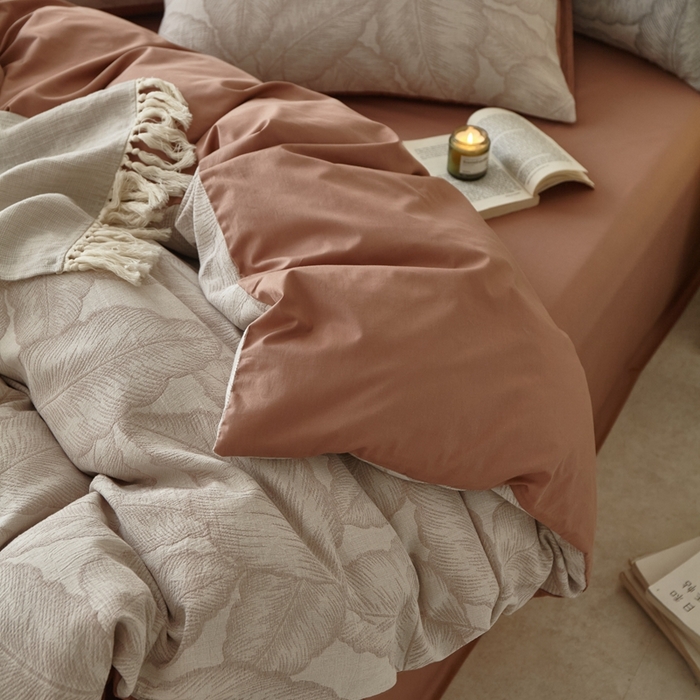 91家纺网 家纺一手货源 找家纺 金丝鸟家纺 2025新款全棉三层纱提花系列四件套 星轶 咖