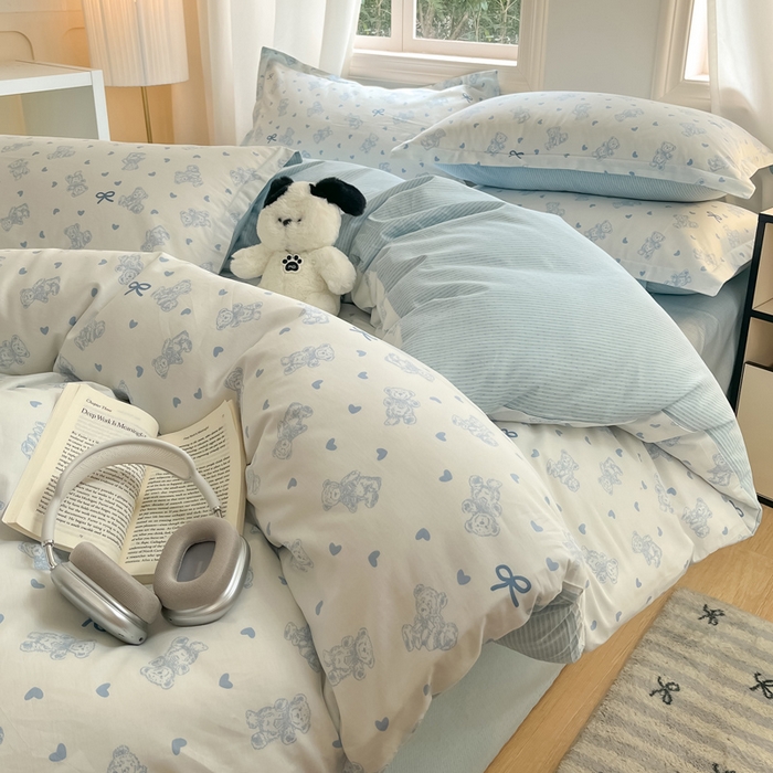 91家纺网 家纺一手货源 找家纺 涵宸家纺 2025新款全棉印花四件套 B幸运熊