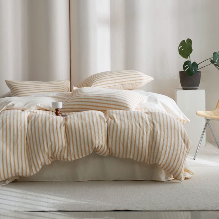 91家纺网 家纺一手货源 找家纺 金丝鸟家纺 2025新款全棉皱皱纱系列四件套 皱皱纱条纹黄