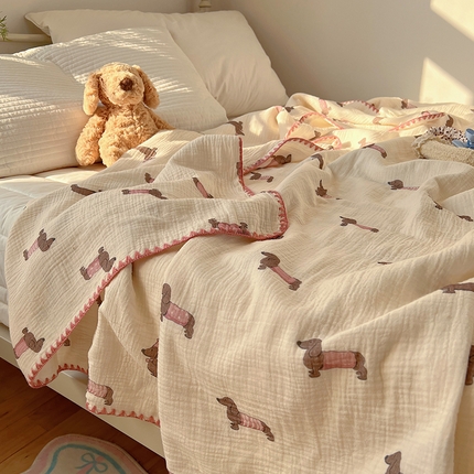 91家纺网 家纺一手货源 找家纺 三朵ins风韩国A类全棉绉绉纱多功能毯情图 腊肠狗