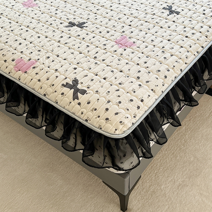 91家纺网 家纺一手货源 找家纺 眠势力 2025新款赫本风花边床笠四季通用加厚夹棉席梦思保护套 花馨