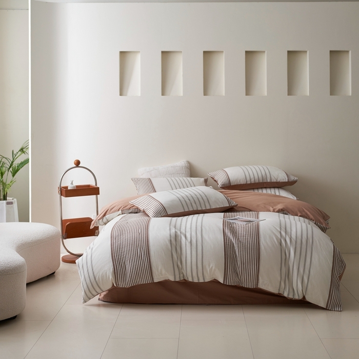 91家纺网 家纺一手货源 找家纺 金丝鸟家纺 2025新款全棉三层纱提花晴岚系列四件套 晴岚 咖