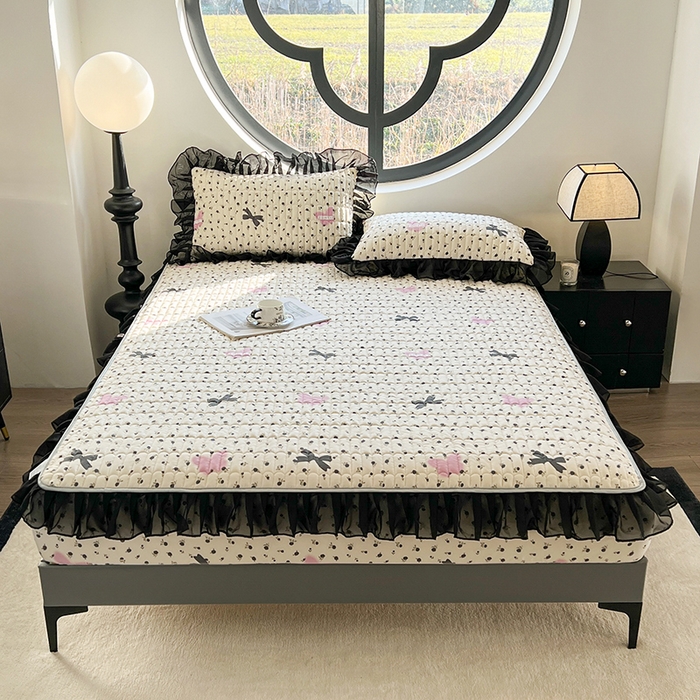 91家纺网 家纺一手货源 找家纺 眠势力 2025新款赫本风花边床笠四季通用加厚夹棉席梦思保护套 花馨