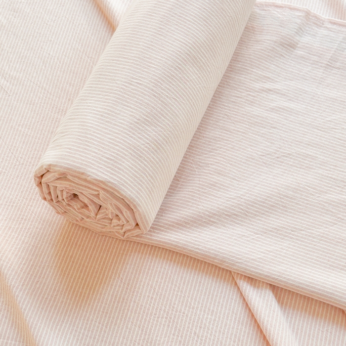 91家纺网 家纺一手货源 找家纺 柠萌家居 2025新款无印风全棉色织A类母婴级纯棉水洗棉床单 粉极细条