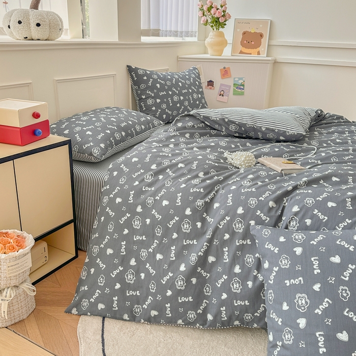 91家纺网 家纺一手货源 找家纺 柠馨 2025新款13372全棉学生三件套单人宿舍三件套四件套 百变小熊喵