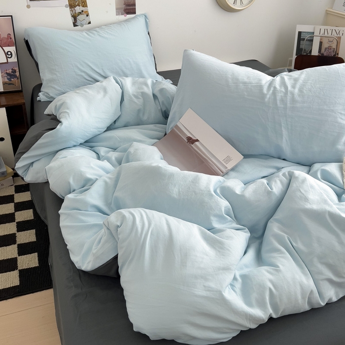 91家纺网 家纺一手货源 找家纺 花伞家居 2025新款纯色拼色柔软亲肤水洗棉简约四件套   奶蓝+深灰