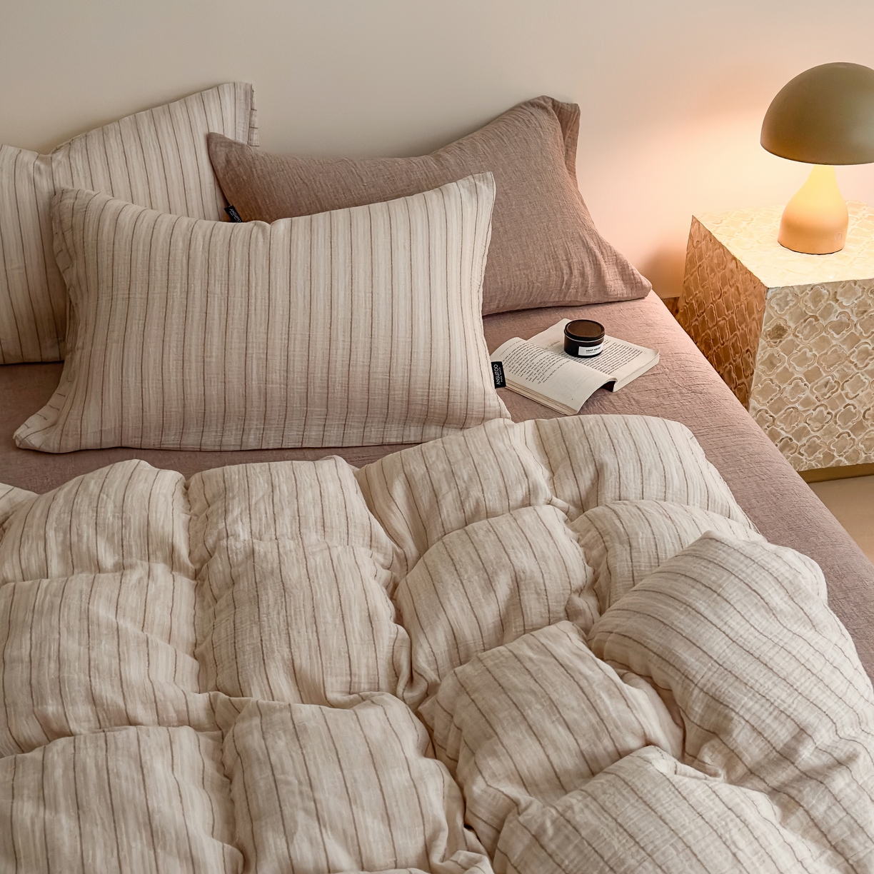 91家纺网 家纺一手货源 找家纺 席世家条纹皱皱纱-午逅 午逅-浅咖