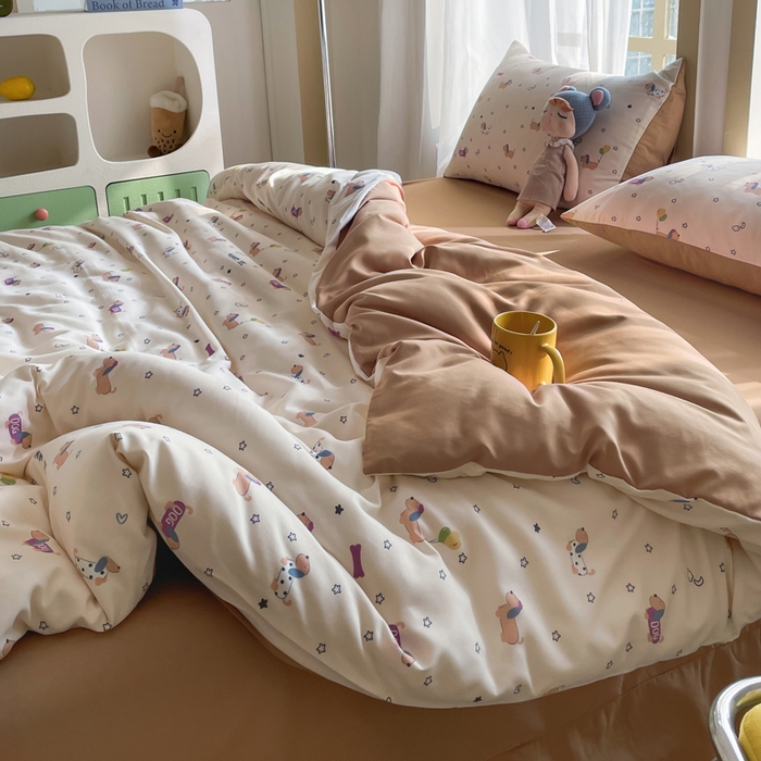 91家纺网 家纺一手货源 找家纺 仟网汇 2025新款针织双层纱AB版四件套 运动小狗