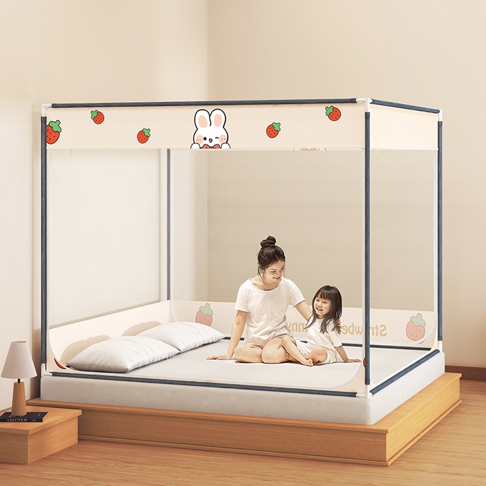 91家纺网 家纺一手货源 找家纺 青竹苑 2025新款三门大版上下布印花外穿坐床蚊帐床笠式防摔方帐 草莓兔兔