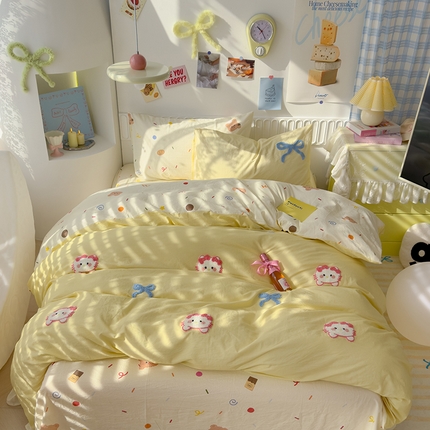 91家纺网 家纺一手货源 找家纺 （总）颜选  2025新款蝴蝶猫系列水洗棉毛巾绣四件套