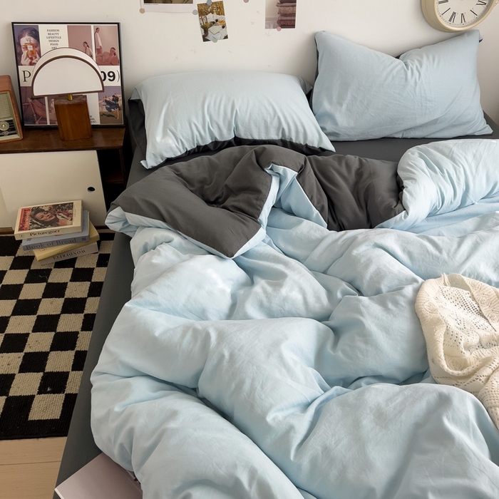 91家纺网 家纺一手货源 找家纺 花伞家居 2025新款纯色拼色柔软亲肤水洗棉简约四件套   奶蓝+深灰
