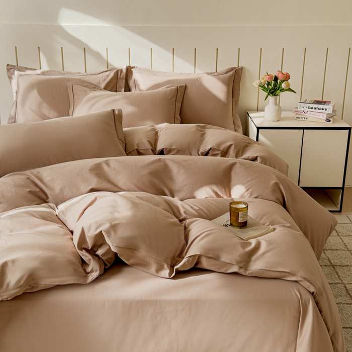 91家纺网 家纺一手货源 找家纺 锦彩 2025新款40长绒棉酒店宾馆民宿学生三件套正宗13372双拼纯色全棉四件套（可定制）摩卡