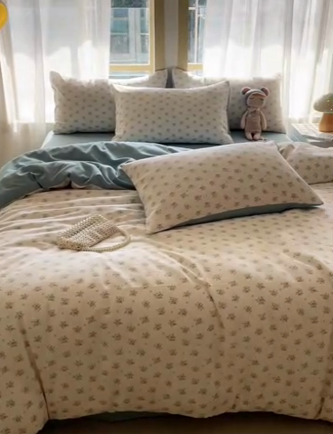 91家纺网 家纺一手货源 找家纺 仟网汇 2025新款针织双层纱AB版四件套 情书