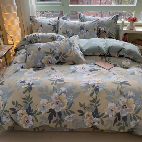 91家纺网 家纺一手货源 找家纺 菲梵家纺 2025新款喷气小清新全棉印花四件套（预留缩水）木棉花