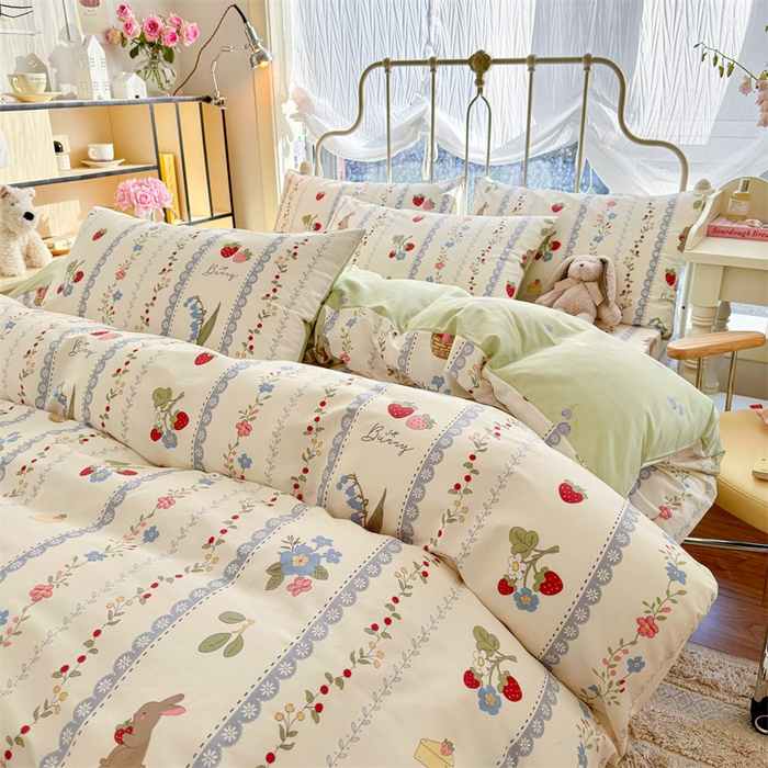 91家纺网 家纺一手货源 找家纺 名兮家居 2025年新款13372全棉印花四件套-卡通系列 草莓兔兔