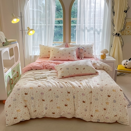 91家纺网 家纺一手货源 找家纺 仟网汇 2025新款针织双层纱AB版四件套 精灵花园