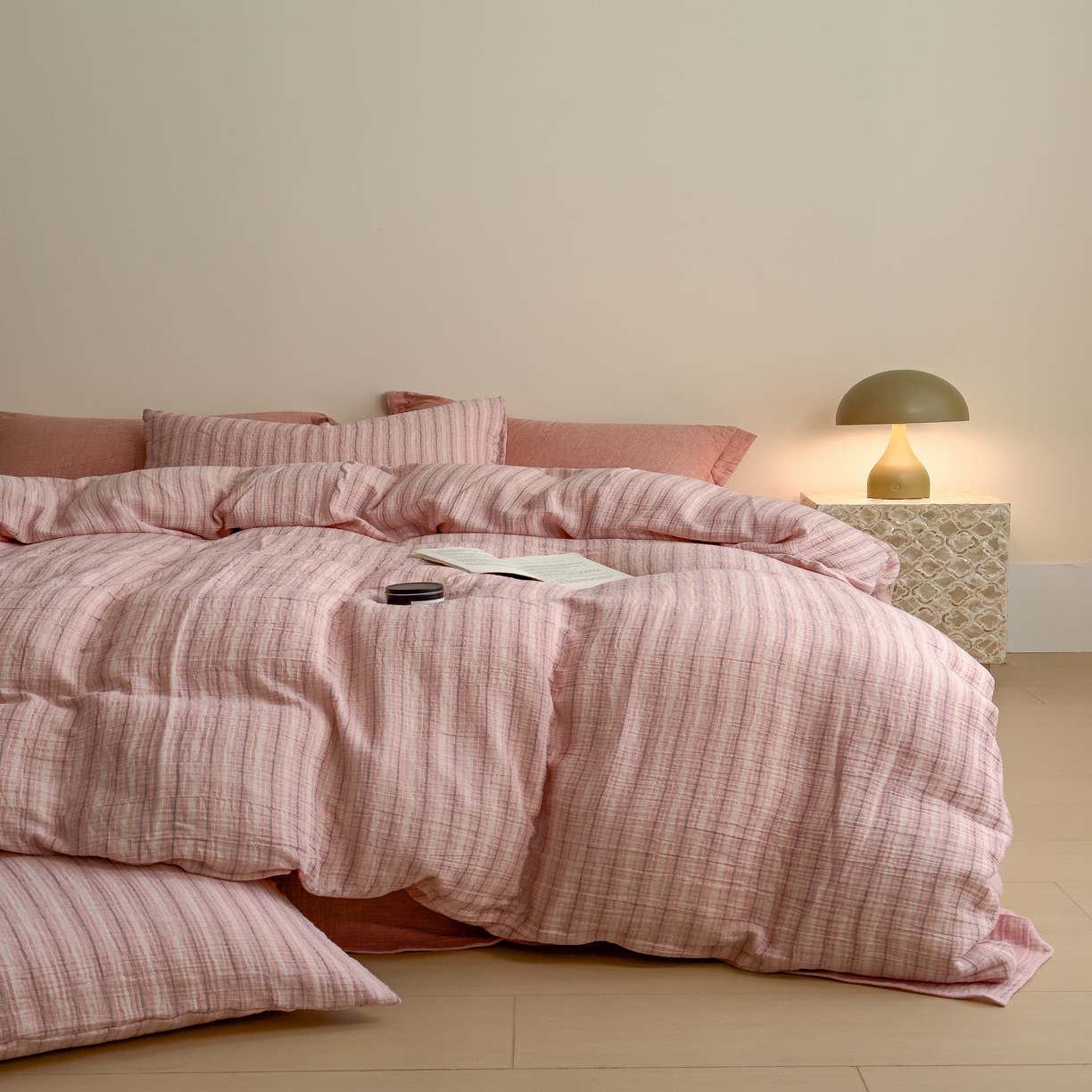 91家纺网 家纺一手货源 找家纺 （总）席世家条纹皱皱纱-午逅