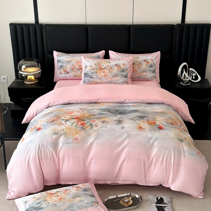 91家纺网 家纺一手货源 找家纺 经年 2025新款亲肤棉数码印花四件套-倾城 倾城-粉