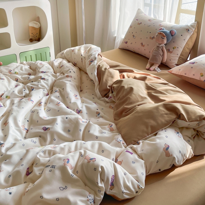 91家纺网 家纺一手货源 找家纺 仟网汇 2025新款针织双层纱AB版四件套 运动小狗