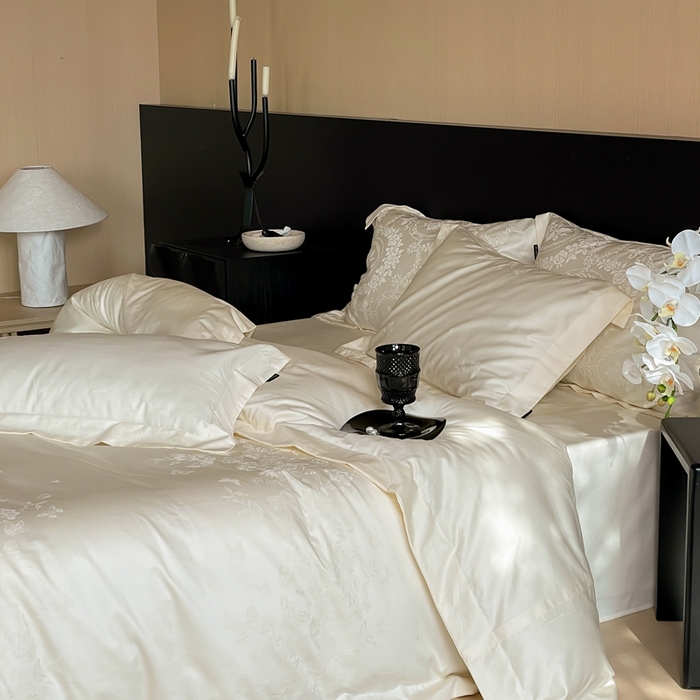 91家纺网 家纺一手货源 找家纺 窝米 2025春季新品100支长绒棉轻奢提花四件套系列 赫本-白百合