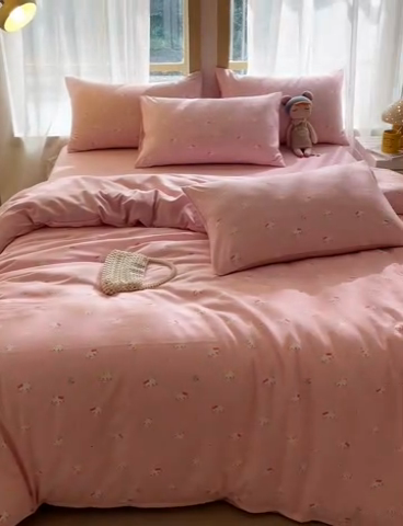 91家纺网 家纺一手货源 找家纺 仟网汇 2025新款针织双层纱AB版四件套 萌萌小猫