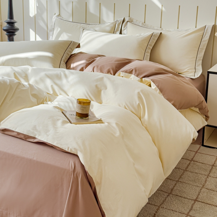 91家纺网 家纺一手货源 找家纺 锦彩 2025新款40长绒棉酒店宾馆民宿学生三件套正宗13372双拼纯色全棉四件套（可定制）奶昔白-摩卡