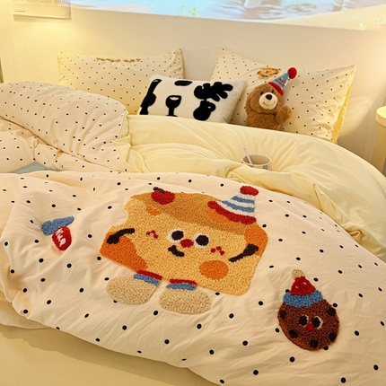 韩巢家纺 2025新款云朵棉可爱小猫咪毛巾绣被套床单床上用品四件套宿舍三件套（提供卖家秀） 斑点蛋糕