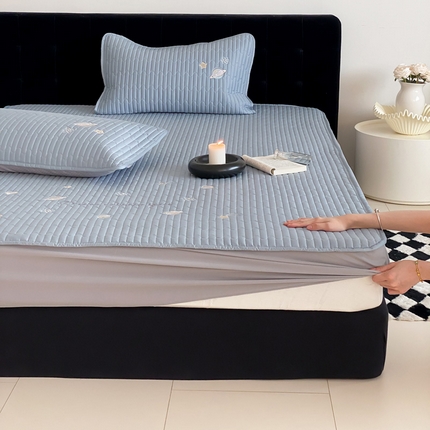 由有家居 2025新款50S双股长绒棉全棉刺绣绗缝夹棉床笠床垫保护罩 星光蓝