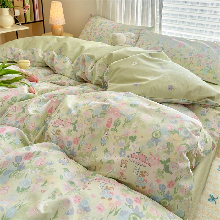 91家纺网 家纺一手货源 找家纺 名兮家居 2025年新款13372全棉印花四件套-卡通系列 花花世界